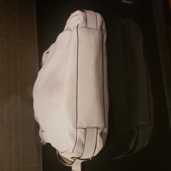 Micheal Kors large cream purse - Picture 4 of 11